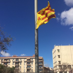 Ciutadans (Cs) Sabadell pide que se retire la estelada que ondea en una farola de la plaça Creu Alta