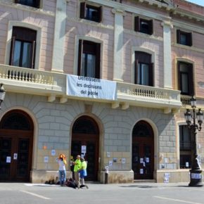 Ciutadans (Cs) Sabadell critica "la complicitat" del govern municipal en la pegada indiscriminada de cartells per publicitar l'1-O