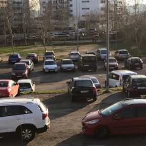 Ciudadanos (Cs) Sabadell reclama acondicionar el solar y el parque infantil de la calle Sarasate de Cifuentes